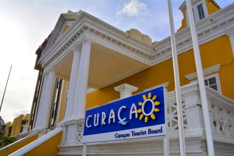 CTB-toeristenbureau-Persbureau-Curacao